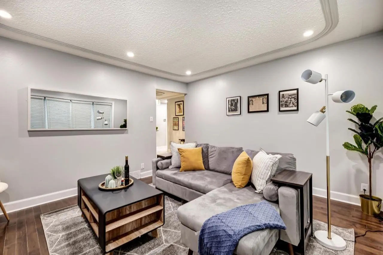 Apartment Modern 3 Bedrooms Lacordaire Suite Montreal